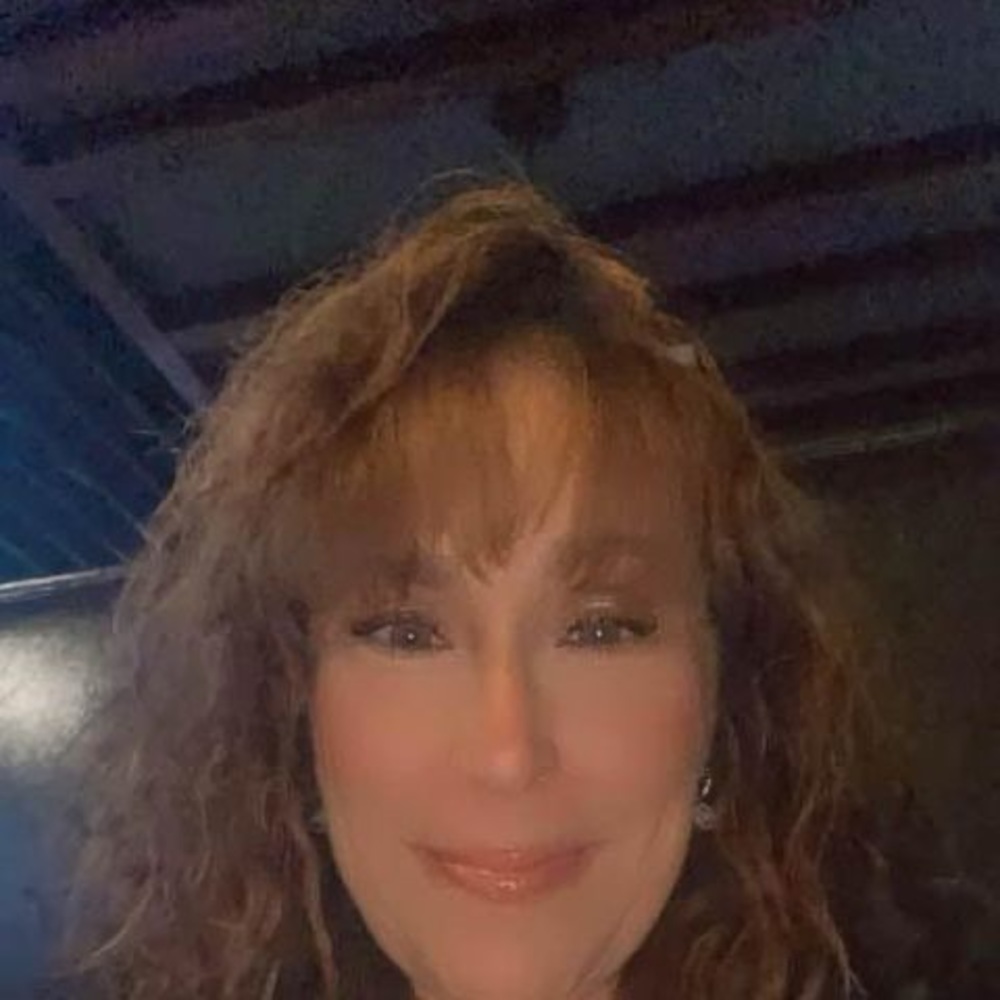 Meet your Posher, Lori